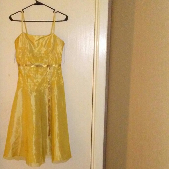 Yellow - Picture 1 of 1